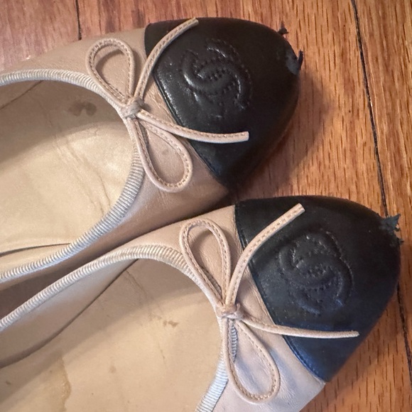 ICONIC CHANEL BALLET FLATS - Picture 6 of 17